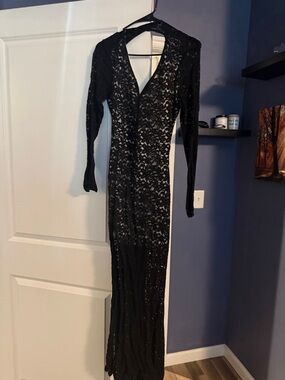 Black Lace Long Sleeve Maxi Dress